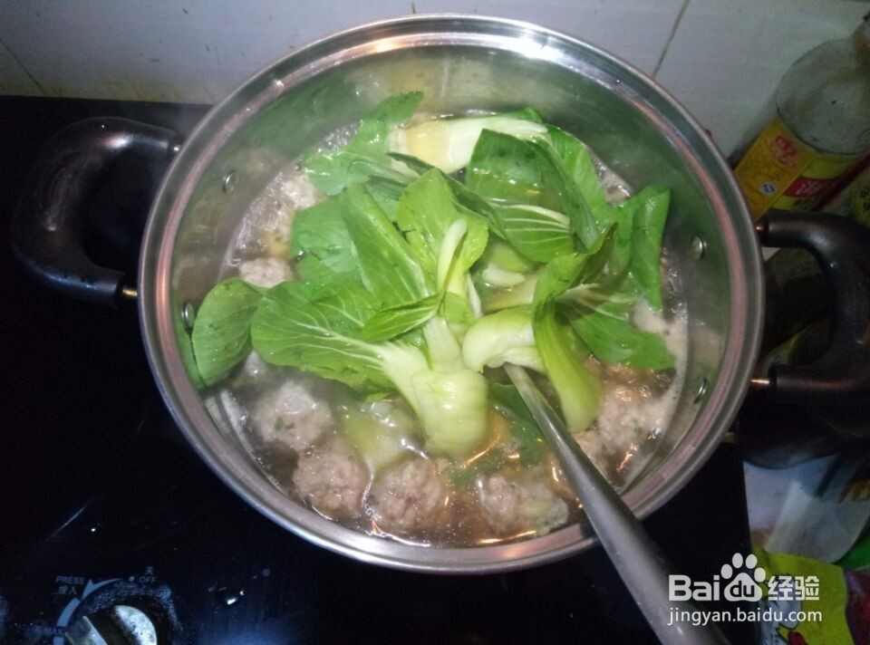 年夜饭怎么做蔬菜肉丸子汤？