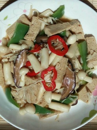 菌菇蚝油炒冻豆腐