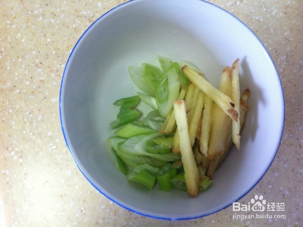 粤式清蒸鲫鱼的做法