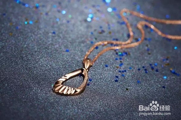 不同的情况选择不同的首饰搭配