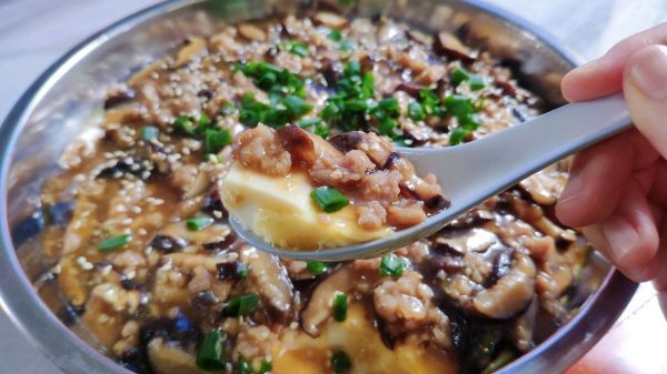 冬菇肉沫酱豆腐滑蛋