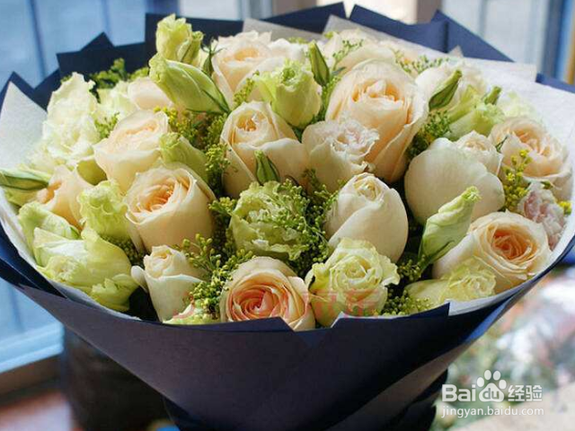 11支香槟玫瑰有什么含义？