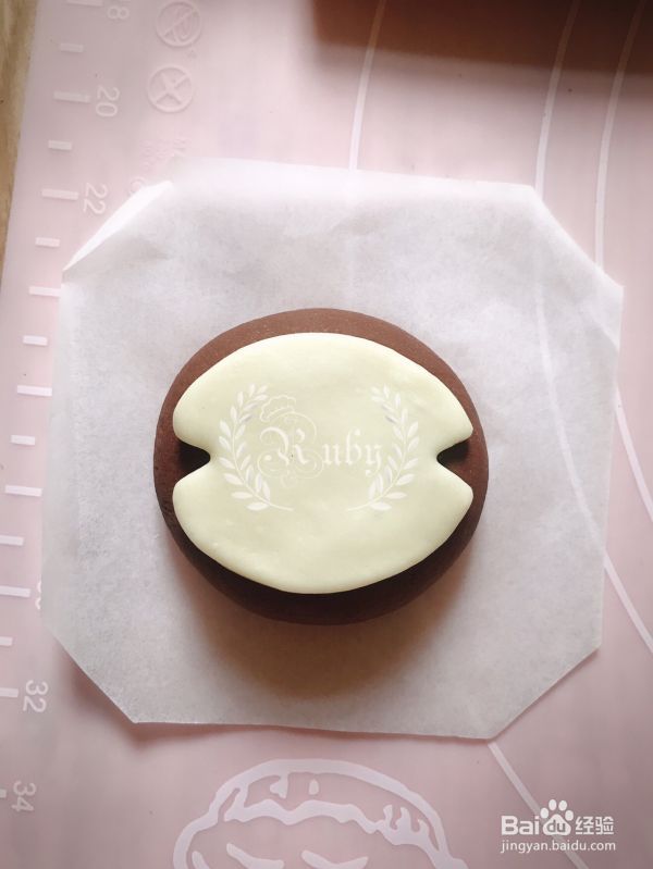 丑萌丑萌的三不像丑丑豆沙造型馒头