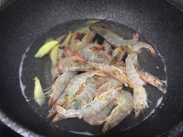百香果柠檬酸辣虾