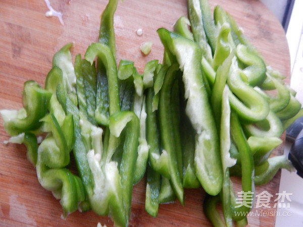青椒炒豆皮的做法