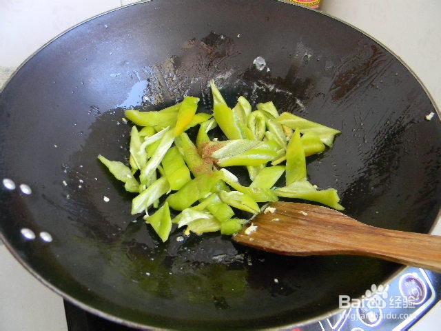 家常小炒——鸡蛋炒尖椒