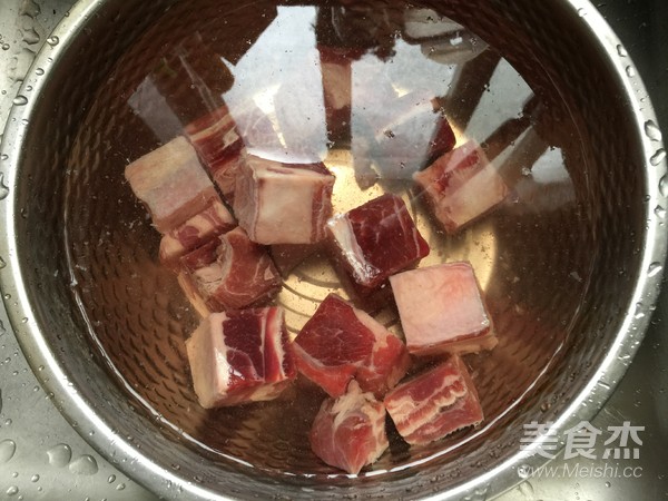 熊猫咖喱牛肉饭