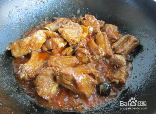 腐乳烧排骨的做法