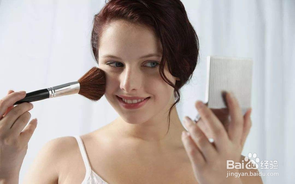 怎样解决底妆不服帖的问题