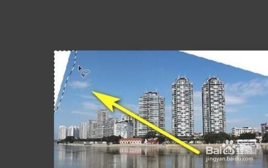 PS修正歪斜照片的操作方法