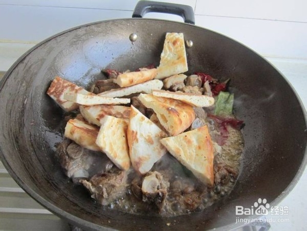 如何制作馕焖肉