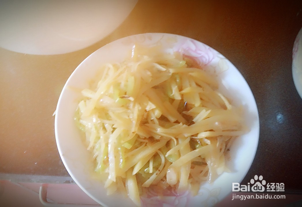 简单食材酸辣土豆丝做法