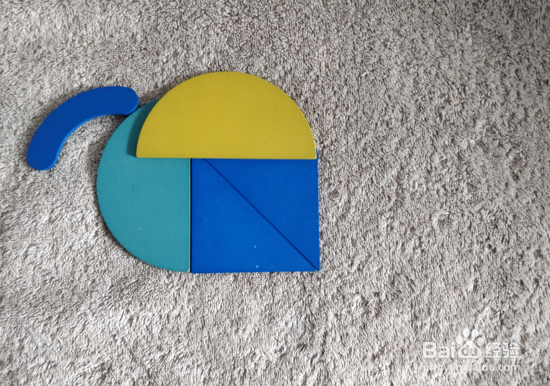 含三个三角形的大象用蒙氏积木怎样拼？