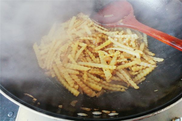 孜然肉末狼牙土豆