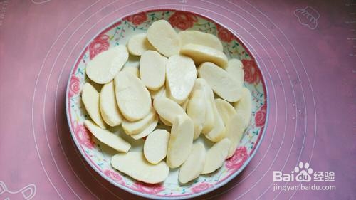 美味鸡肉蒸芋头