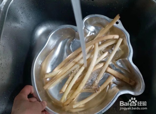 酸脆藕心菜的做法