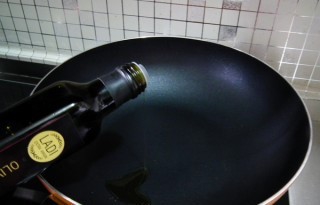 鸡翅包饭制作的步骤