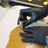 教你如何制作一炮而红新春蛋糕