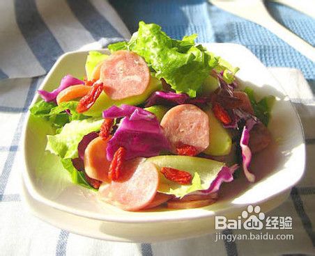 简单快速做好菜---台式卤肠沙拉