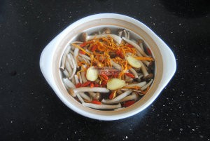 教你怎么做蟹味菇老鸭汤