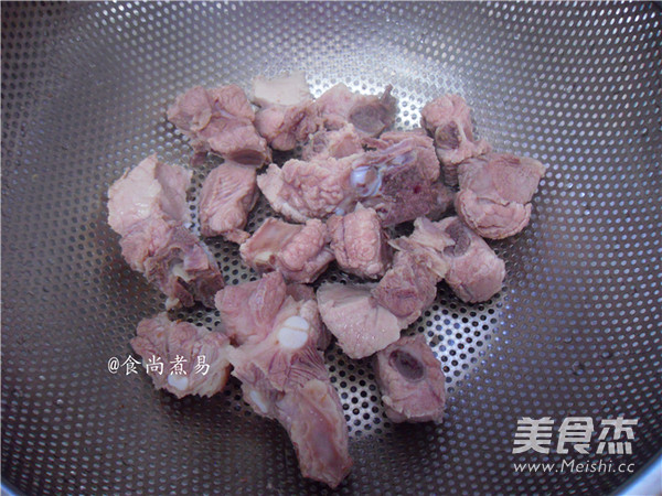 萝卜玉米排骨汤