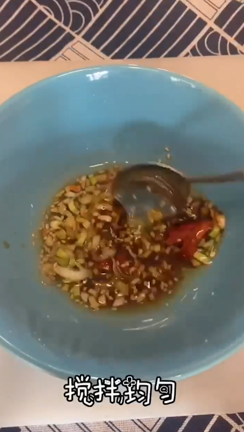 如何制作酸汤水饺