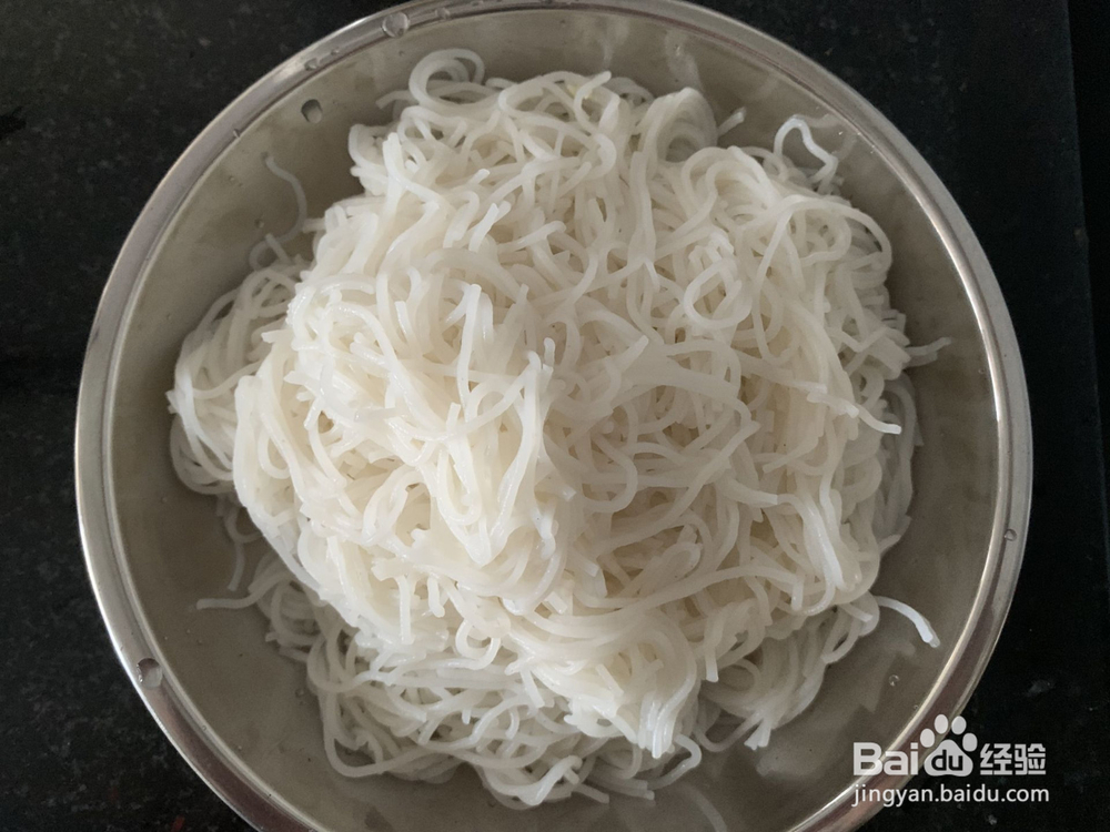 鸡蛋葱花炒米粉的做法