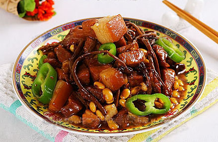 <b>“茶树菇黄豆红烧肉”怎么做</b>