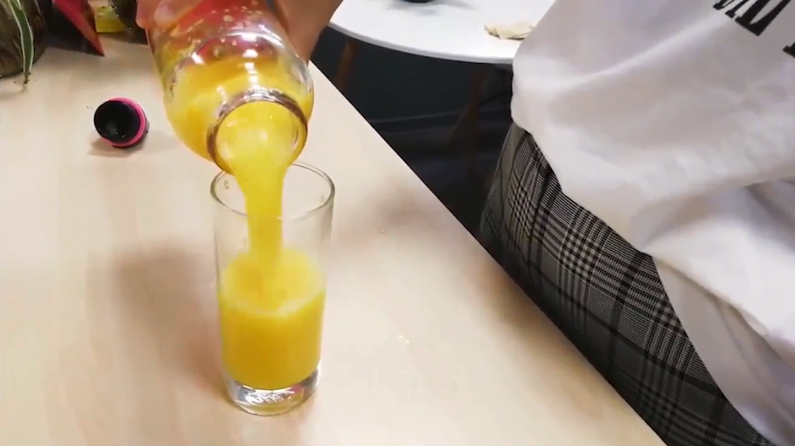 怎么制作水果奶昔？