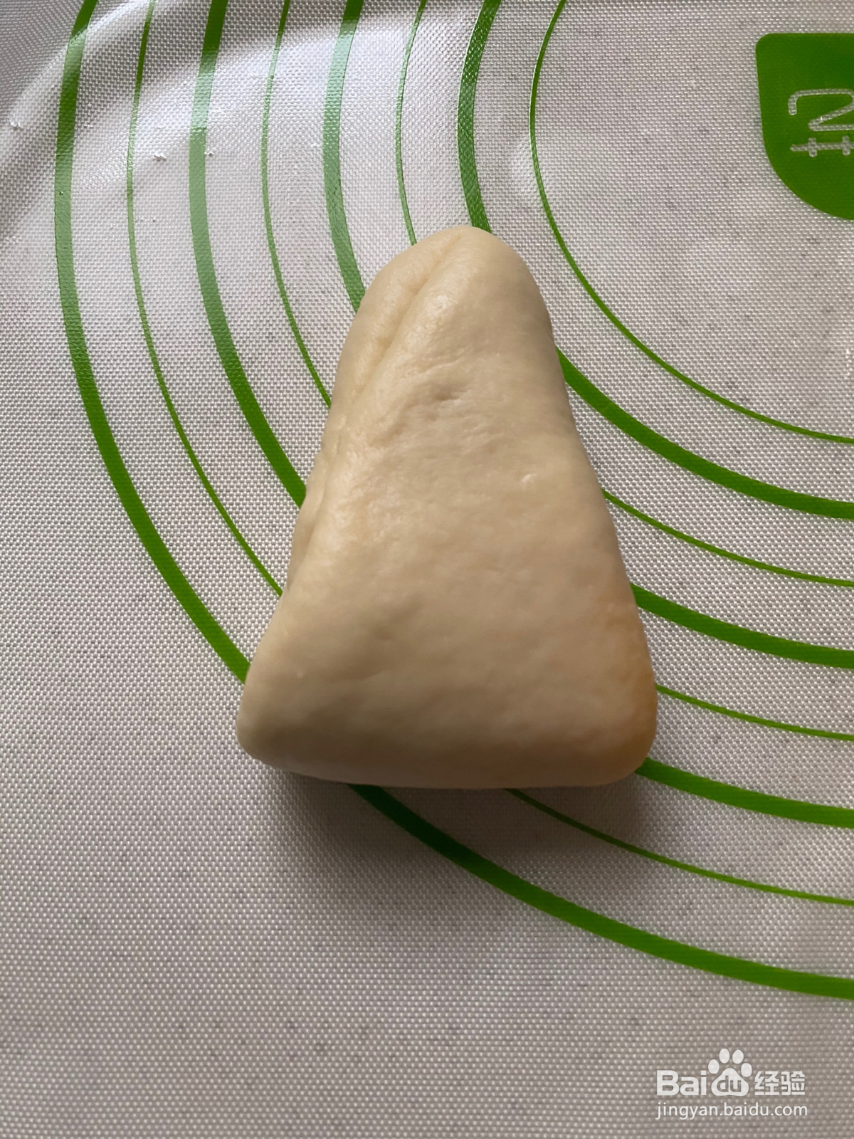 怀旧心形椰蓉面包的做法