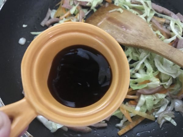时蔬午餐肉炒面