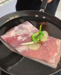 怎么做酸菜五花肉