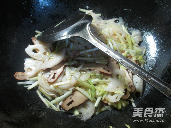 香干韭菜芽炒莲藕