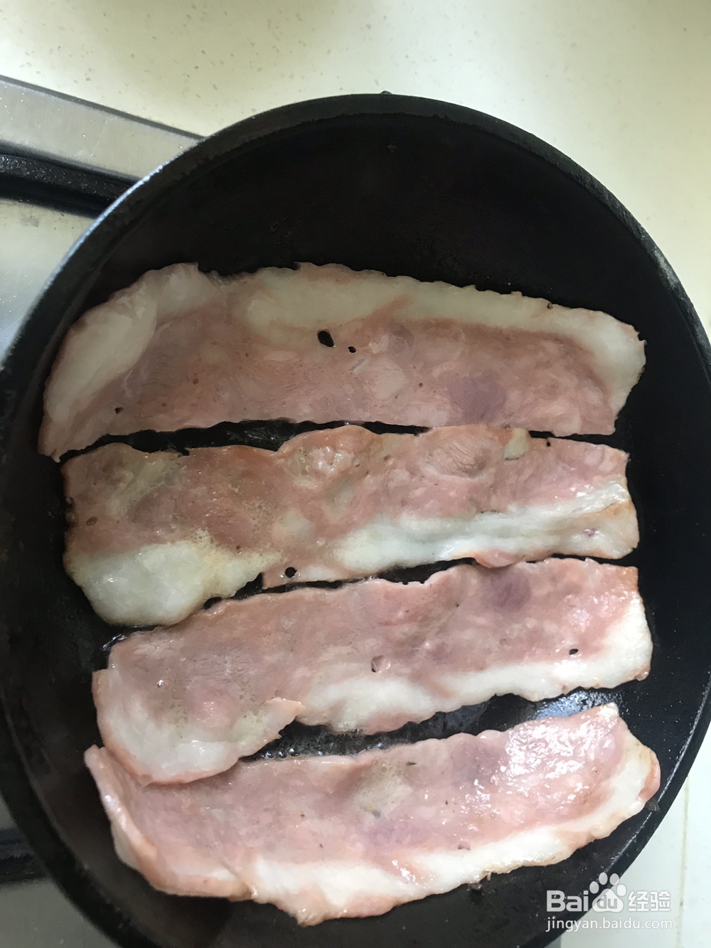 美味可口的蒜香紫薯包