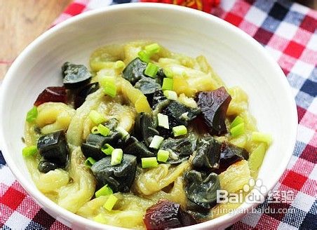 凉拌烧茄子皮蛋