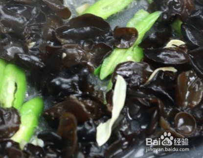 木耳炒腐竹怎么做