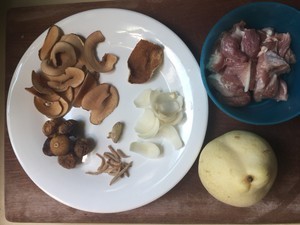 美味的四杂润肺汤