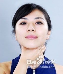 瘦脸按摩操击退面部水肿变小脸美人