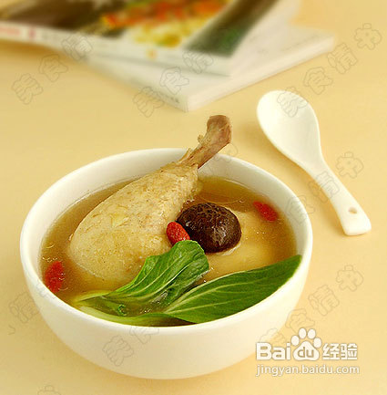 小儿补气养血香菇炖鸡的做法