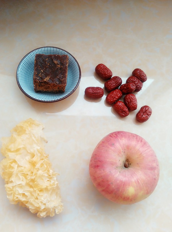 红枣苹果银耳羹