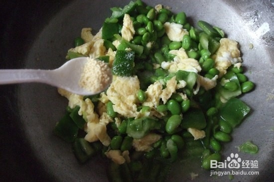 怎么做青椒毛豆炒鸡蛋