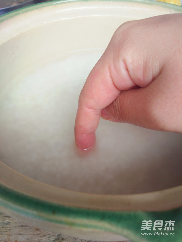 腊味煲仔的做法