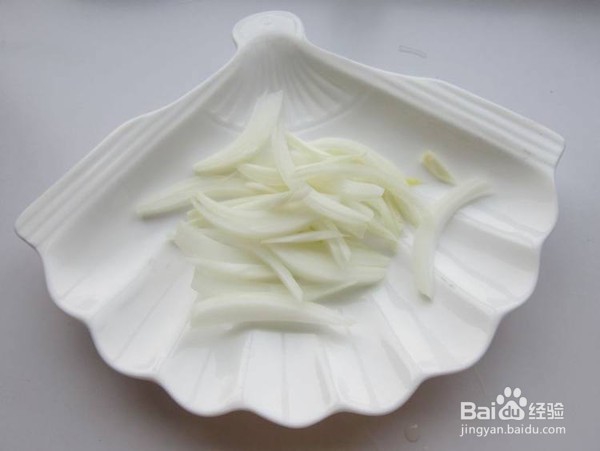 胡萝卜炖鸡腿的做法