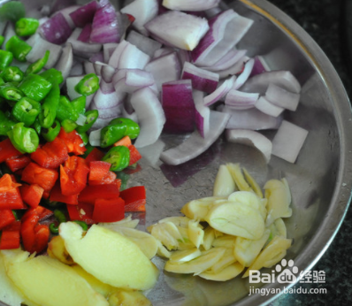 三汁焖鱼怎么做？