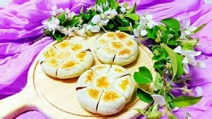 怎么做奶香紫薯发面饼？