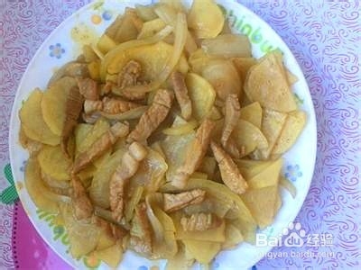 土豆片炒洋葱的家常做法