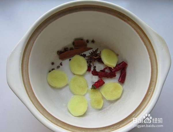 莲藕红烧肉的做法