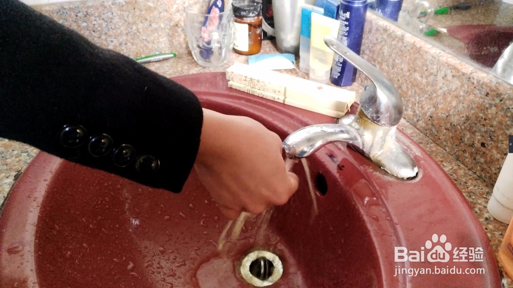 自来水管清洗流程及需要注意的细节