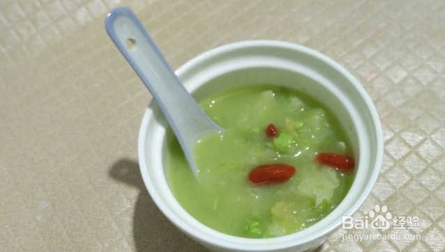 怎么做出营养的翡翠银耳羹?