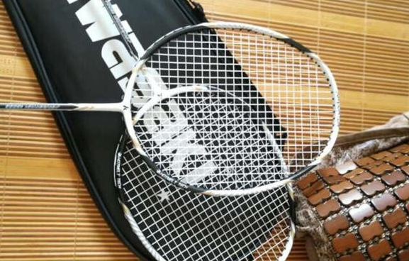 川崎羽毛球拍g1的拍柄是多少